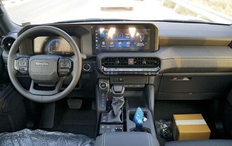 Toyota Land Cruiser Prado, 2025 год, 9 594 000 рублей, 15 фотография