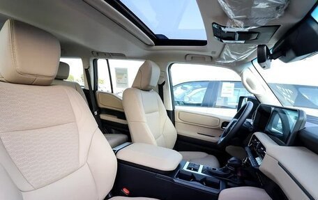 Toyota Land Cruiser Prado, 2025 год, 9 594 000 рублей, 29 фотография