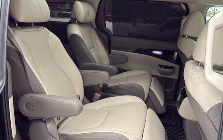 KIA Carnival, 2024 год, 5 900 000 рублей, 25 фотография