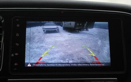 Mitsubishi Outlander III рестайлинг 3, 2019 год, 1 875 000 рублей, 15 фотография