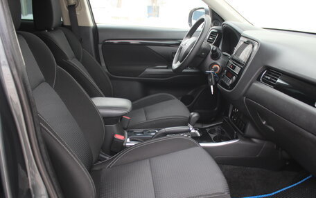 Mitsubishi Outlander III рестайлинг 3, 2019 год, 1 875 000 рублей, 17 фотография