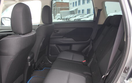 Mitsubishi Outlander III рестайлинг 3, 2019 год, 1 875 000 рублей, 19 фотография