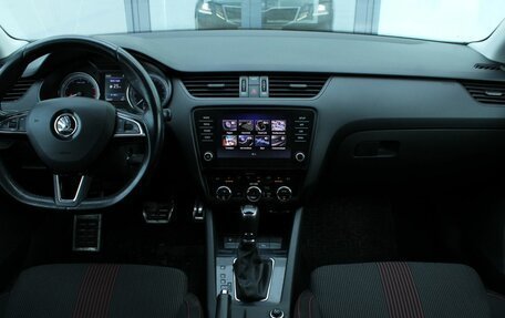 Skoda Octavia, 2017 год, 1 910 000 рублей, 20 фотография