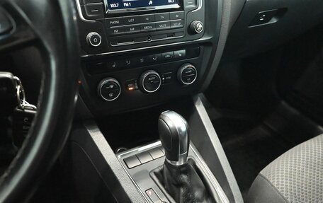 Volkswagen Jetta VI, 2016 год, 1 220 000 рублей, 16 фотография