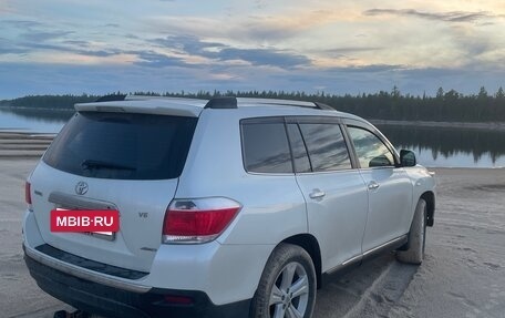 Toyota Highlander III, 2012 год, 2 200 000 рублей, 8 фотография