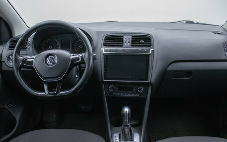 Volkswagen Polo VI (EU Market), 2017 год, 785 000 рублей, 13 фотография