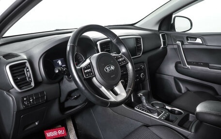 KIA Sportage IV рестайлинг, 2020 год, 2 690 000 рублей, 15 фотография