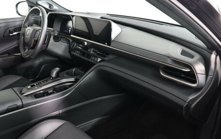 Toyota Crown, 2023 год, 7 999 999 рублей, 10 фотография