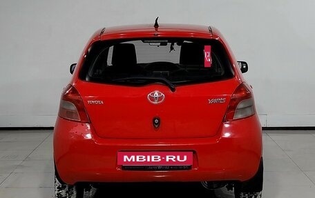 Toyota Yaris III рестайлинг, 2007 год, 560 000 рублей, 3 фотография