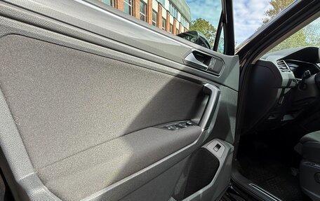 Volkswagen Tiguan II, 2017 год, 3 000 000 рублей, 6 фотография