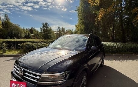 Volkswagen Tiguan II, 2017 год, 3 000 000 рублей, 2 фотография
