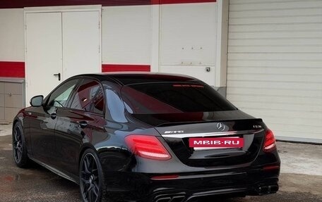 Mercedes-Benz E-Класс, 2016 год, 3 100 000 рублей, 13 фотография