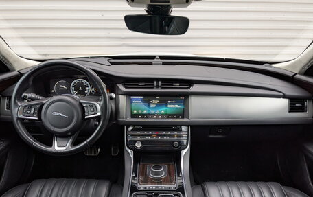 Jaguar XF II, 2019 год, 2 850 000 рублей, 14 фотография