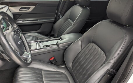 Jaguar XF II, 2019 год, 2 850 000 рублей, 20 фотография