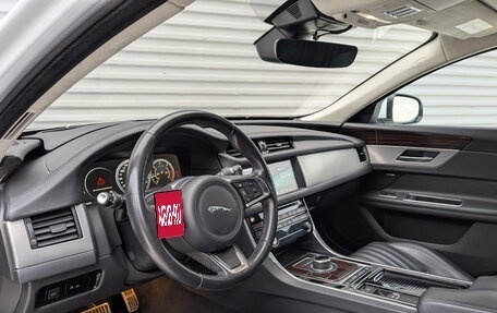 Jaguar XF II, 2019 год, 2 850 000 рублей, 16 фотография