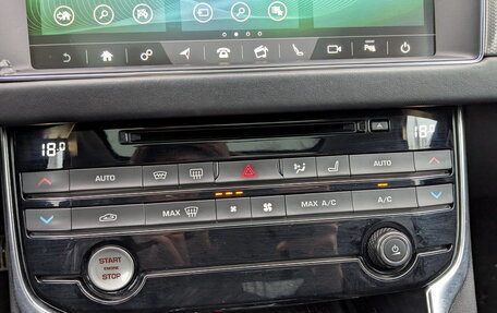 Jaguar XF II, 2019 год, 2 850 000 рублей, 27 фотография