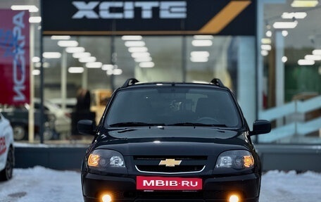 Chevrolet Niva I рестайлинг, 2018 год, 799 000 рублей, 2 фотография