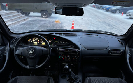 Chevrolet Niva I рестайлинг, 2018 год, 799 000 рублей, 11 фотография