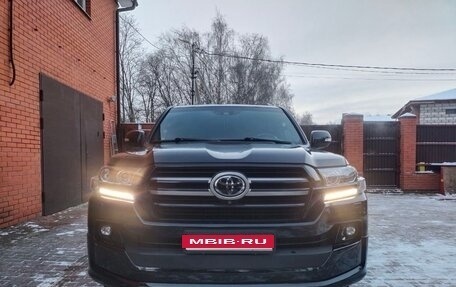 Toyota Land Cruiser 200, 2018 год, 7 200 000 рублей, 1 фотография