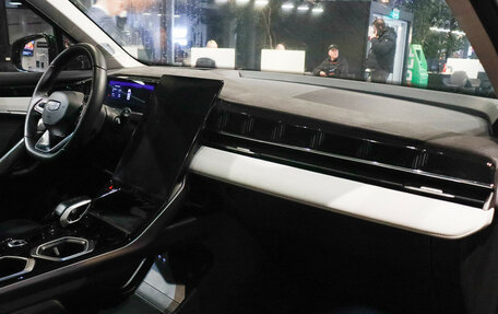 Geely Atlas, 2024 год, 2 750 000 рублей, 7 фотография