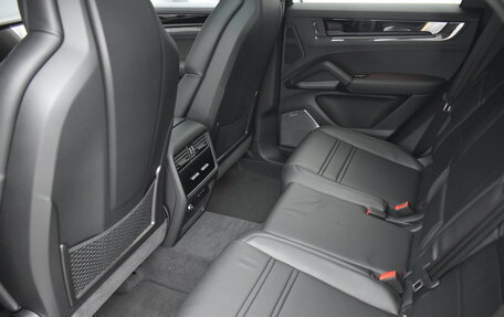 Porsche Cayenne III, 2025 год, 25 499 000 рублей, 28 фотография