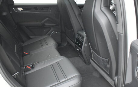 Porsche Cayenne III, 2025 год, 25 499 000 рублей, 30 фотография