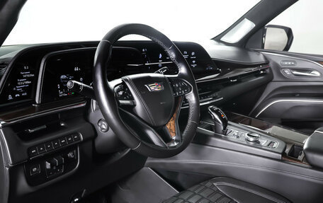 Cadillac Escalade V, 2022 год, 12 999 000 рублей, 16 фотография