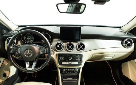 Mercedes-Benz GLA, 2019 год, 2 445 000 рублей, 13 фотография