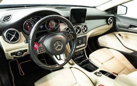 Mercedes-Benz GLA, 2019 год, 2 445 000 рублей, 11 фотография