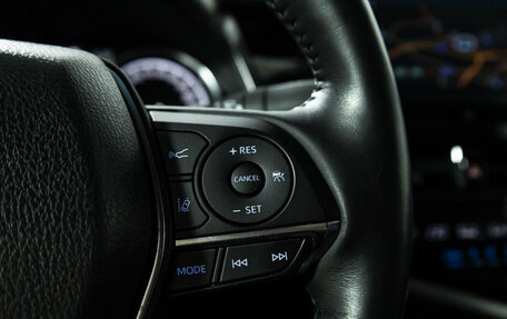 Toyota Camry, 2022 год, 3 950 000 рублей, 18 фотография