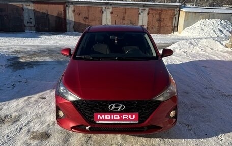 Hyundai Solaris II рестайлинг, 2021 год, 1 670 000 рублей, 1 фотография