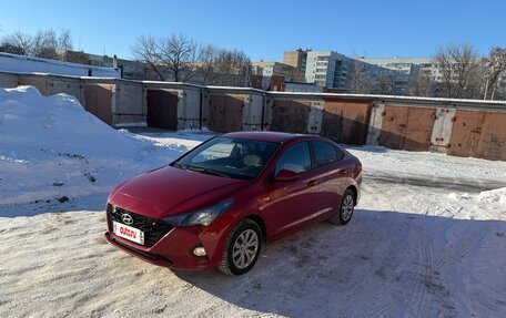 Hyundai Solaris II рестайлинг, 2021 год, 1 670 000 рублей, 3 фотография