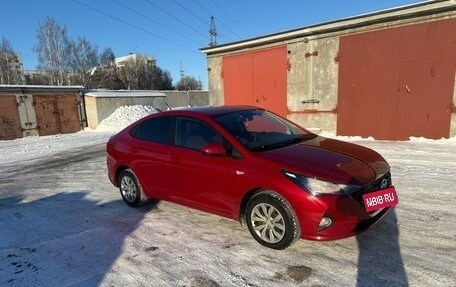 Hyundai Solaris II рестайлинг, 2021 год, 1 670 000 рублей, 2 фотография