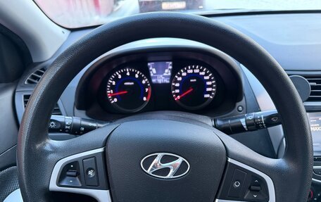 Hyundai Solaris II рестайлинг, 2013 год, 800 000 рублей, 10 фотография