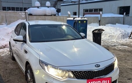 KIA Optima IV, 2016 год, 1 800 000 рублей, 10 фотография