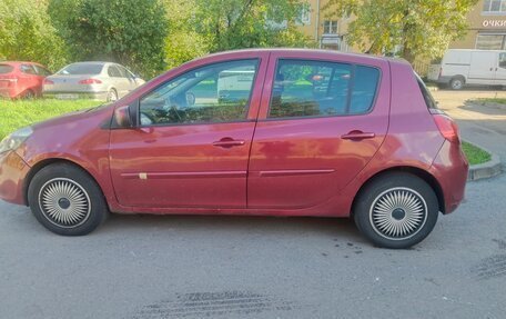 Renault Clio III, 2010 год, 630 000 рублей, 2 фотография