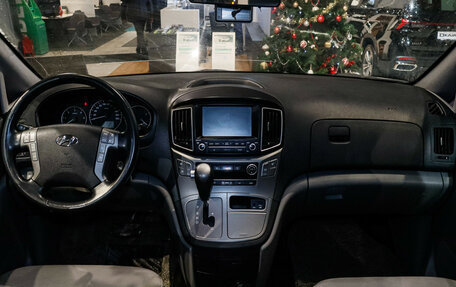 Hyundai Grand Starex Grand Starex I рестайлинг 2, 2018 год, 2 790 000 рублей, 10 фотография