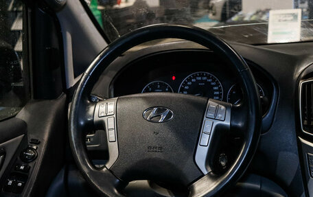 Hyundai Grand Starex Grand Starex I рестайлинг 2, 2018 год, 2 790 000 рублей, 12 фотография