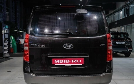 Hyundai Grand Starex Grand Starex I рестайлинг 2, 2018 год, 2 790 000 рублей, 5 фотография