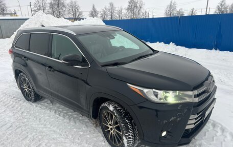 Toyota Highlander III, 2019 год, 3 500 000 рублей, 1 фотография