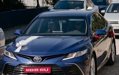 Toyota Camry, 2021 год, 3 200 000 рублей, 1 фотография