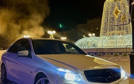 Mercedes-Benz C-Класс, 2010 год, 1 190 000 рублей, 1 фотография