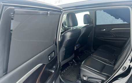 Toyota Highlander III, 2019 год, 3 500 000 рублей, 9 фотография