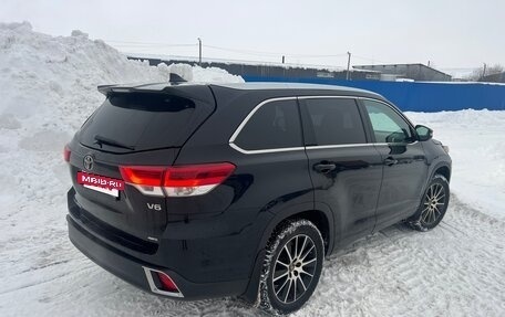 Toyota Highlander III, 2019 год, 3 500 000 рублей, 2 фотография