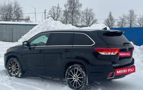 Toyota Highlander III, 2019 год, 3 500 000 рублей, 4 фотография