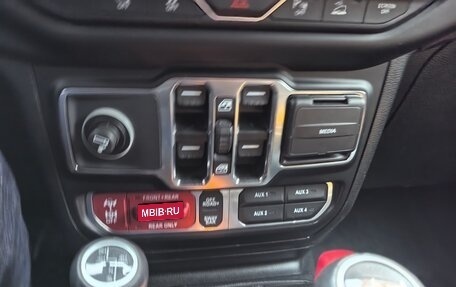 Jeep Wrangler, 2020 год, 5 900 000 рублей, 18 фотография