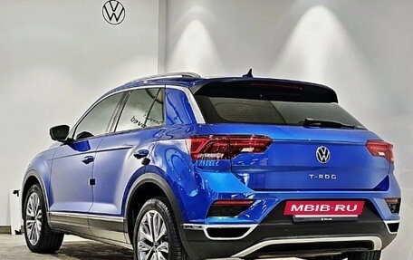 Volkswagen T-Roc I, 2021 год, 1 950 000 рублей, 4 фотография