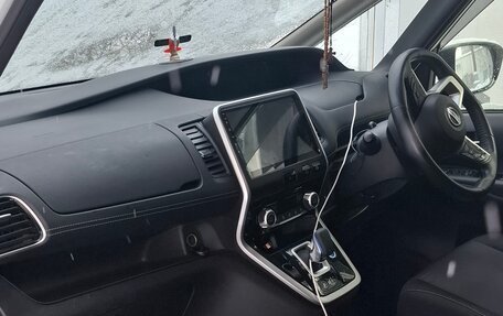 Nissan Serena IV, 2019 год, 2 140 000 рублей, 10 фотография