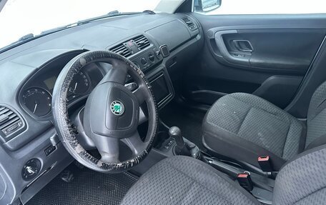 Skoda Fabia II, 2010 год, 280 000 рублей, 3 фотография