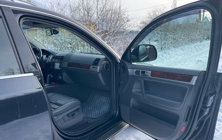 Volkswagen Touareg III, 2010 год, 1 499 999 рублей, 2 фотография